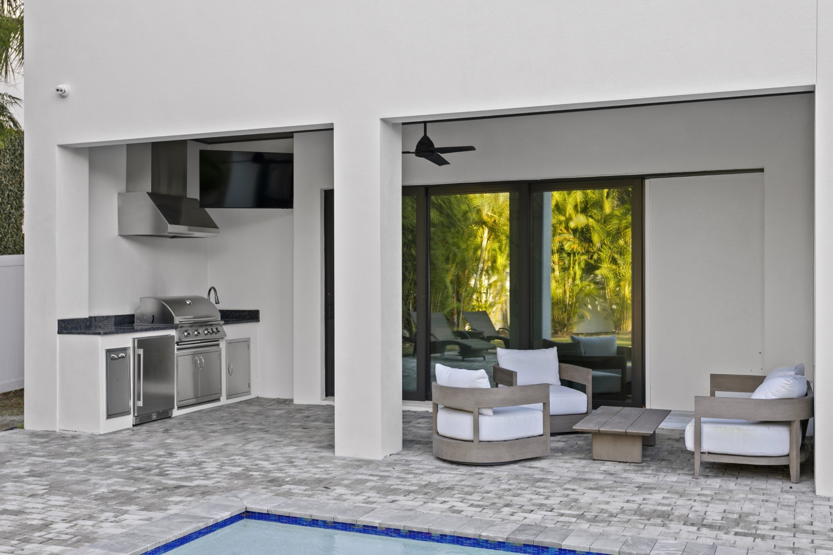 Tampa, Florida, 33609, United States, 5 Bedrooms Bedrooms, ,5 BathroomsBathrooms,Residential,For Sale,2008551