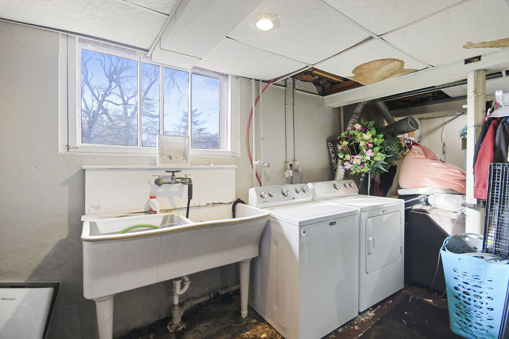 MOBERLY, Missouri, 65270, United States, 5 Bedrooms Bedrooms, ,5 BathroomsBathrooms,Residential,For Sale,2009284