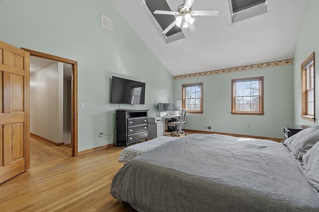 116 Island Rd, Lunenburg, Massachusetts, 01462, United States, 5 Bedrooms Bedrooms, ,4 BathroomsBathrooms,Residential,For Sale,116 Island Rd,1486813