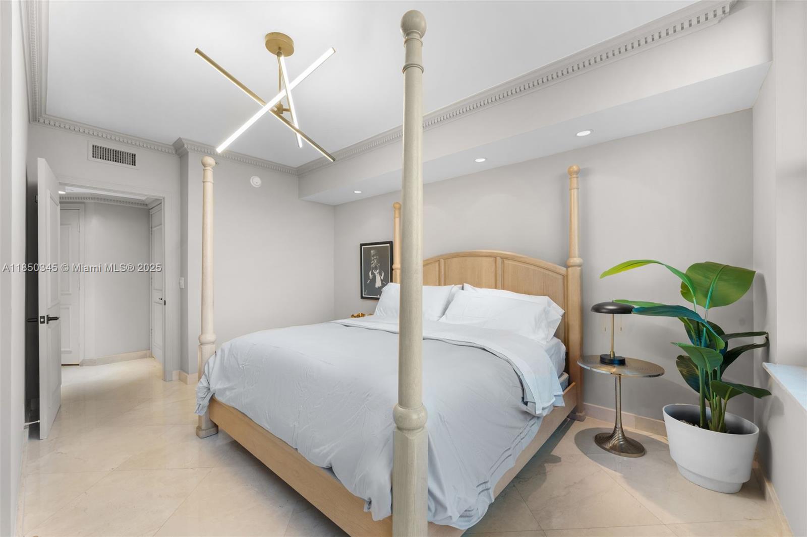 Fort Lauderdale, Florida, 33305, United States, 2 Bedrooms Bedrooms, ,3 BathroomsBathrooms,Residential,For Sale,1907787