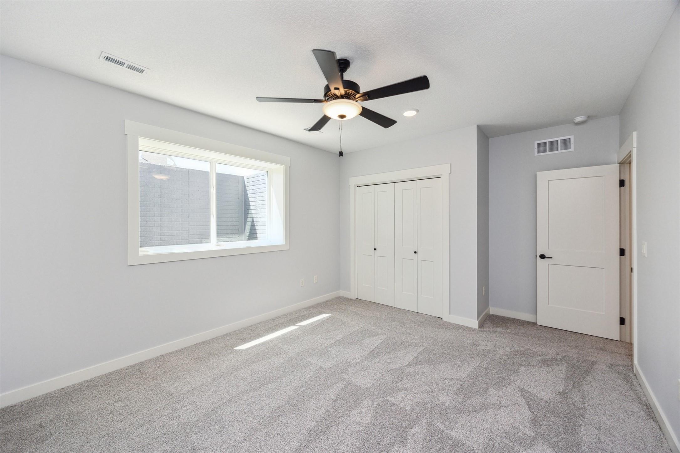 Clive, Iowa, 50325, United States, 4 Bedrooms Bedrooms, ,3 BathroomsBathrooms,Residential,For Sale,1927799