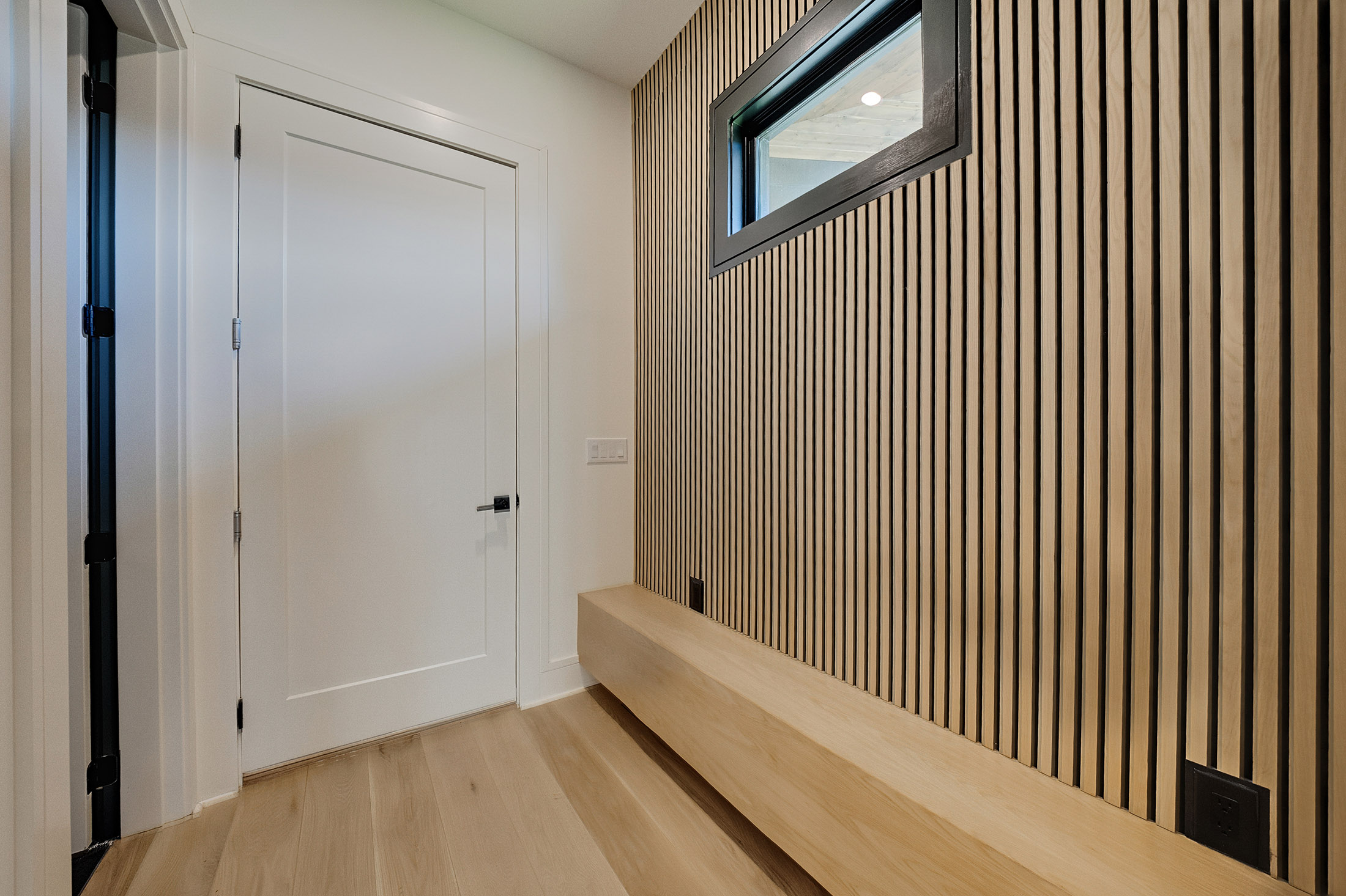 Striking Contemporary Design and Thoughtful Craftsmanship - 物件實景