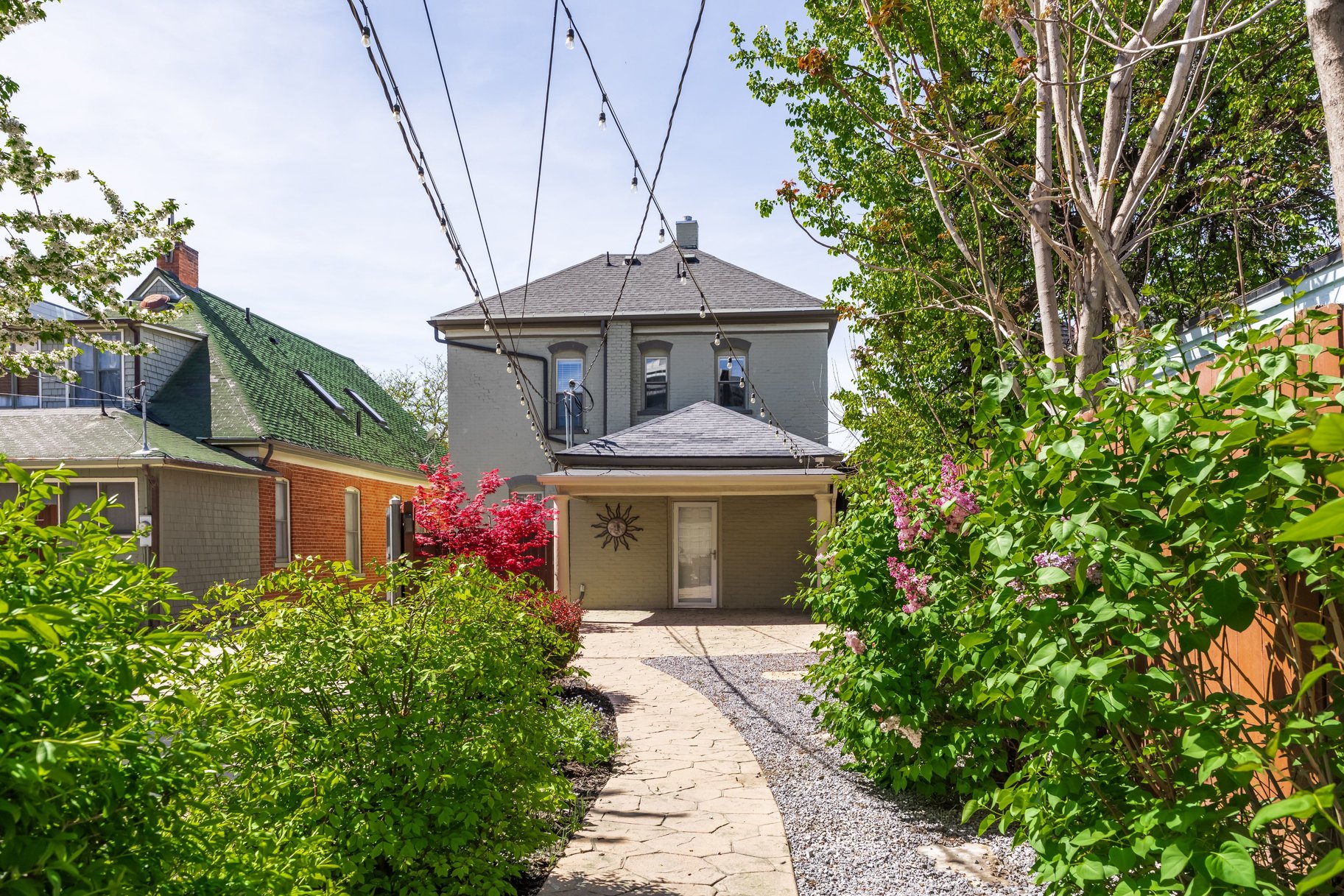  Historic 2-Story in Vibrant Marmalade - 物件實景