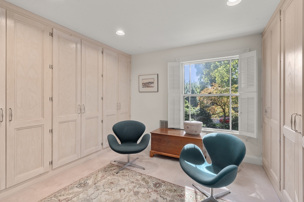 Cambridge, Massachusetts, 02138, United States, 6 Bedrooms Bedrooms, ,4 BathroomsBathrooms,Residential,For Sale,1957179