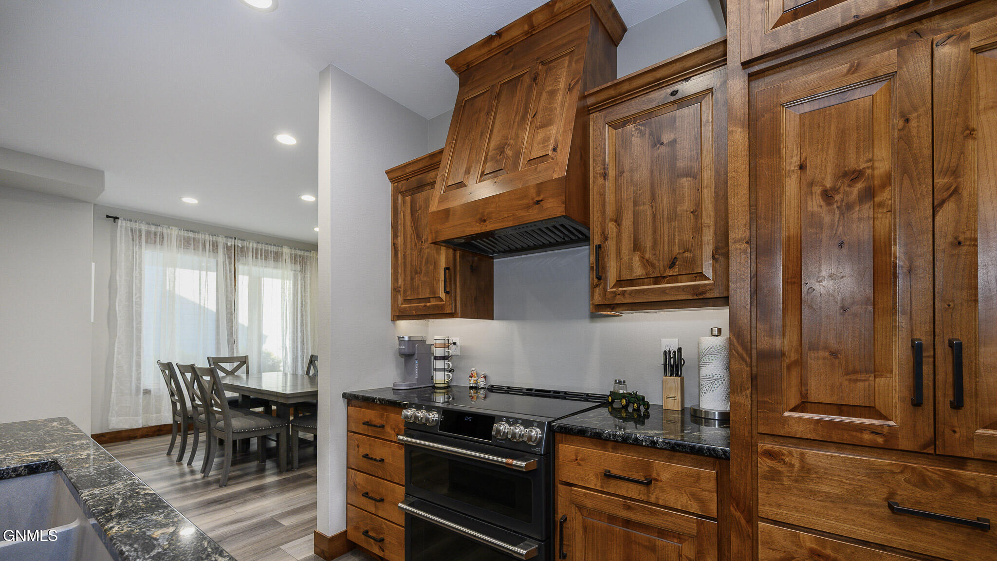 Bismarck, North Dakota, 58503, United States, 3 Bedrooms Bedrooms, ,3 BathroomsBathrooms,Residential,For Sale,1995468