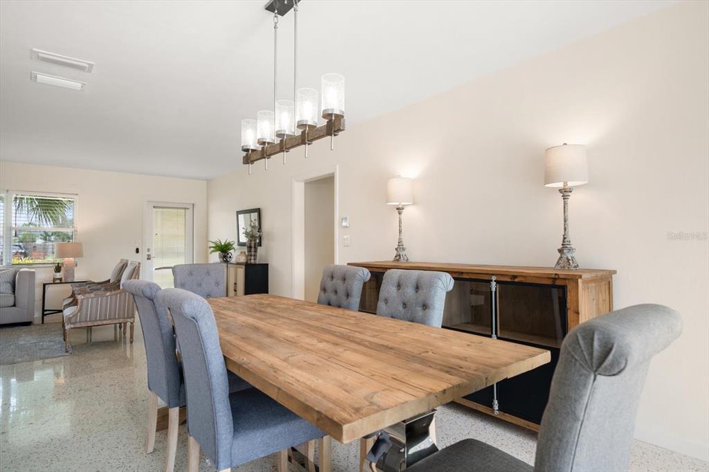 Belleair, Florida, 33756, United States, 2 Bedrooms Bedrooms, ,2 BathroomsBathrooms,Residential,For Sale,1988063