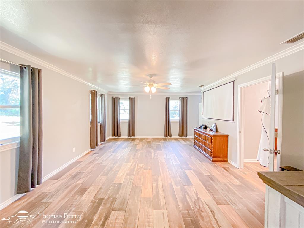 Clyde, Texas, 79510, United States, 3 Bedrooms Bedrooms, ,2 BathroomsBathrooms,Residential,For Sale,1898763