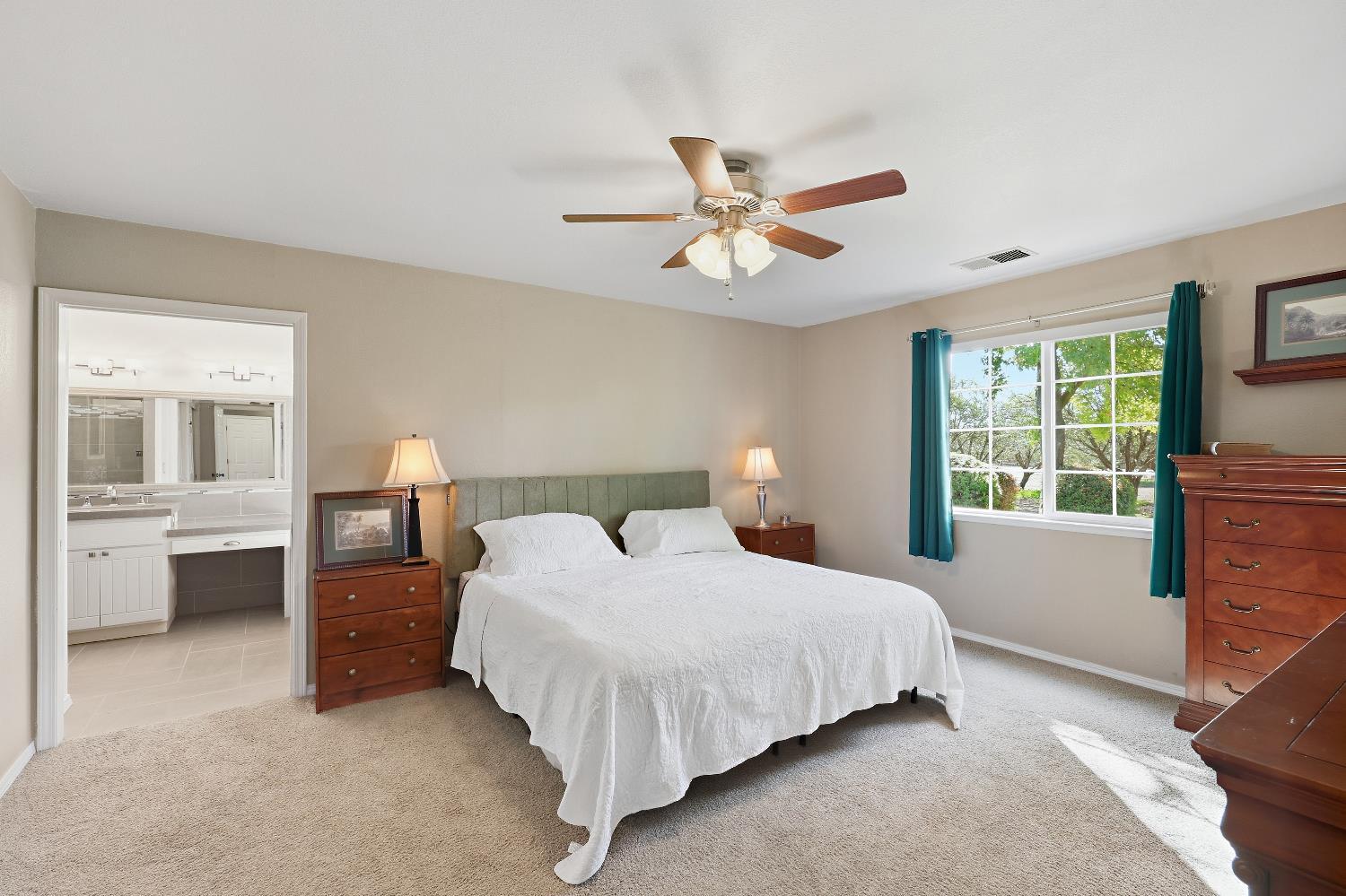 Le Grand, California, 95333, United States, 4 Bedrooms Bedrooms, ,3 BathroomsBathrooms,Residential,For Sale,1977955