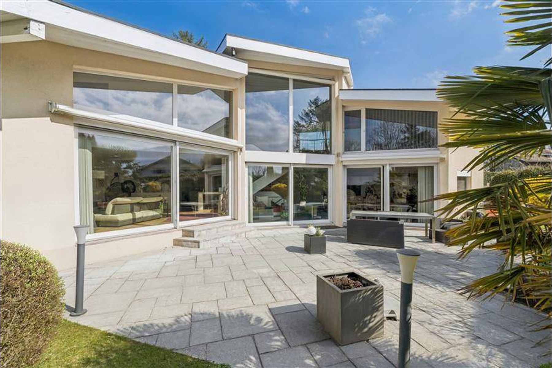  Superb contemporary 9-room villa - 物件實景