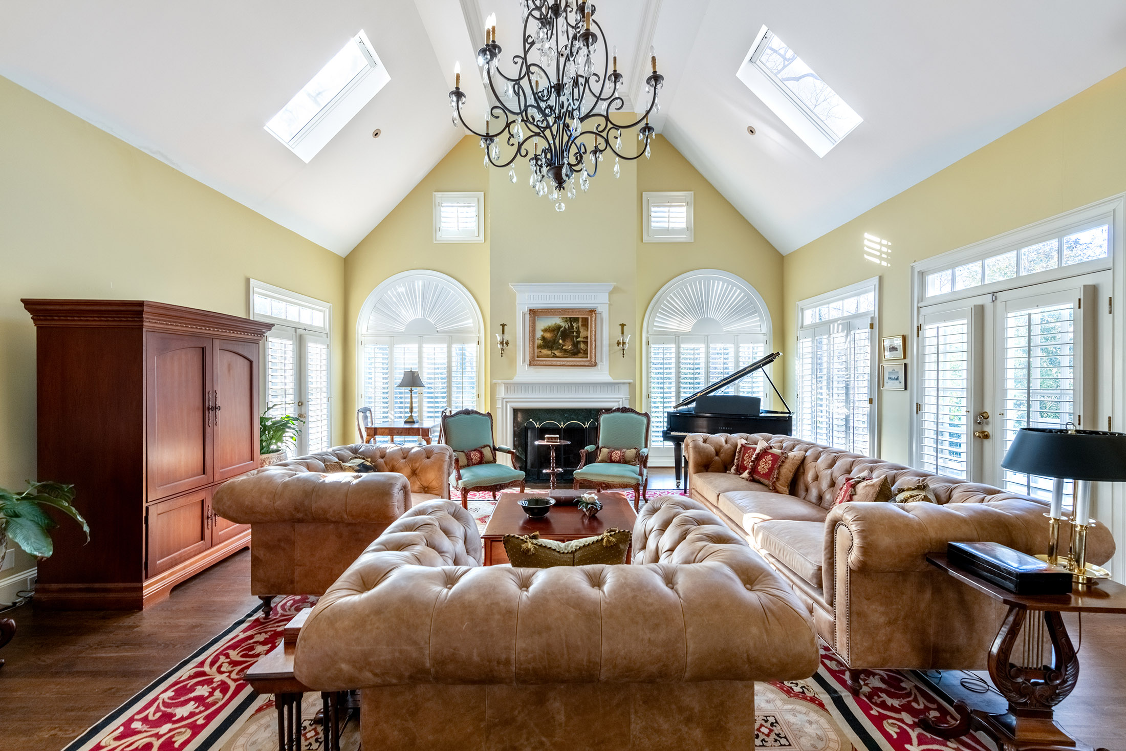  Elegant Traditional Home in Buckhead