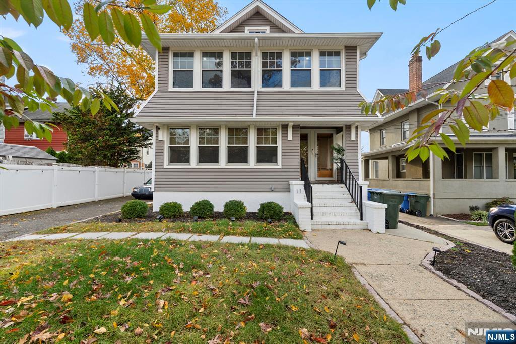 Rutherford, New Jersey, 07070, United States, 4 Bedrooms Bedrooms, ,2 BathroomsBathrooms,Residential,For Sale,1977707