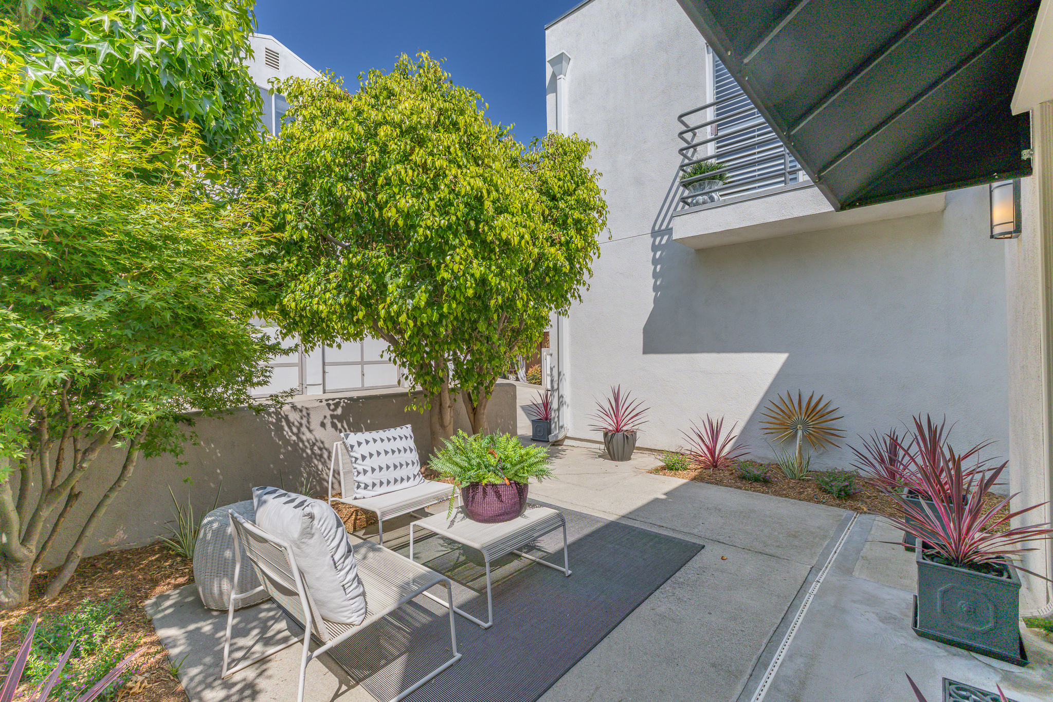  2348 Ewing Street - 物件實景