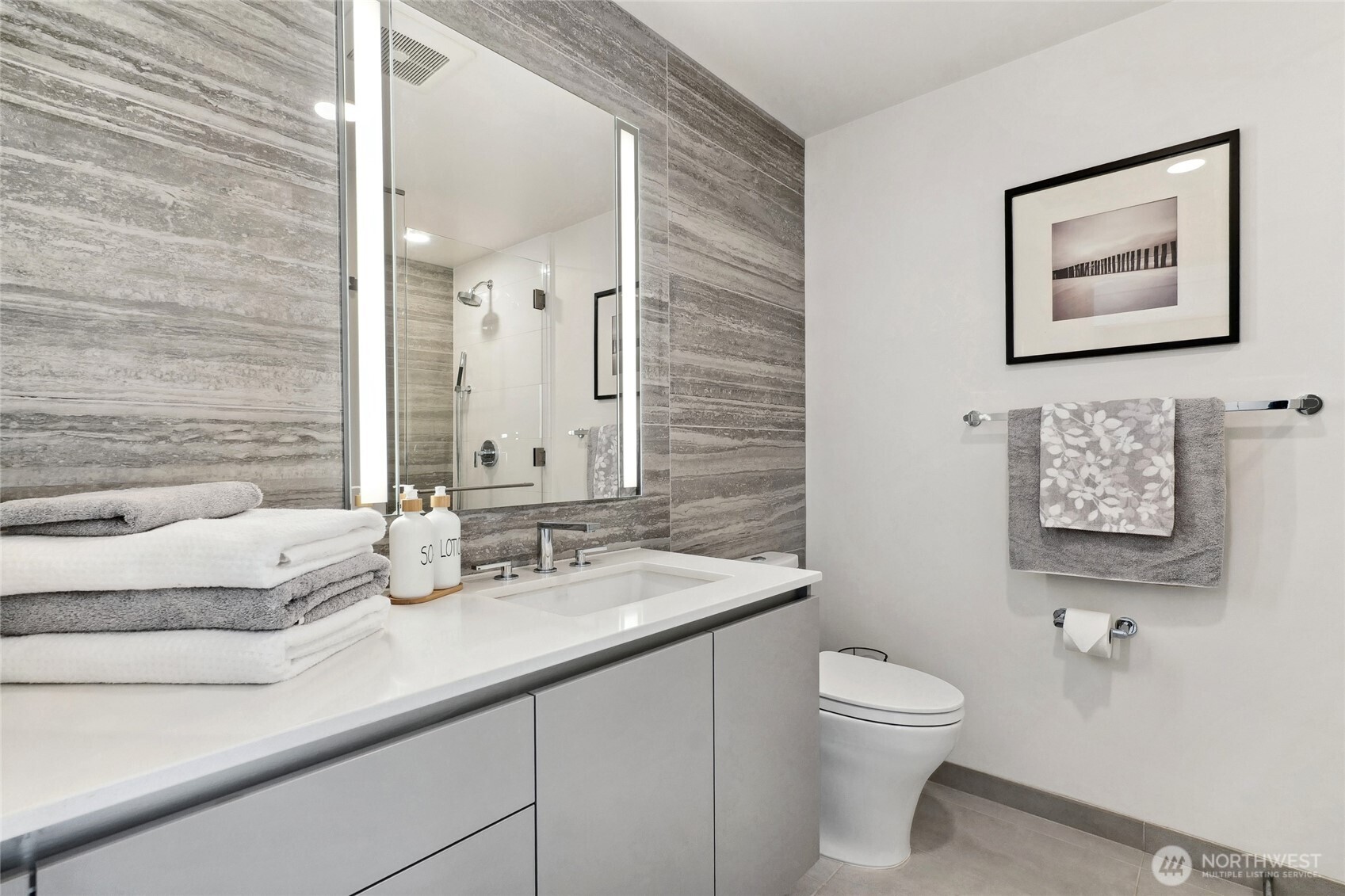 Seattle, Washington, 98121, United States, 1 Bedroom Bedrooms, ,Residential,For Sale,1826957