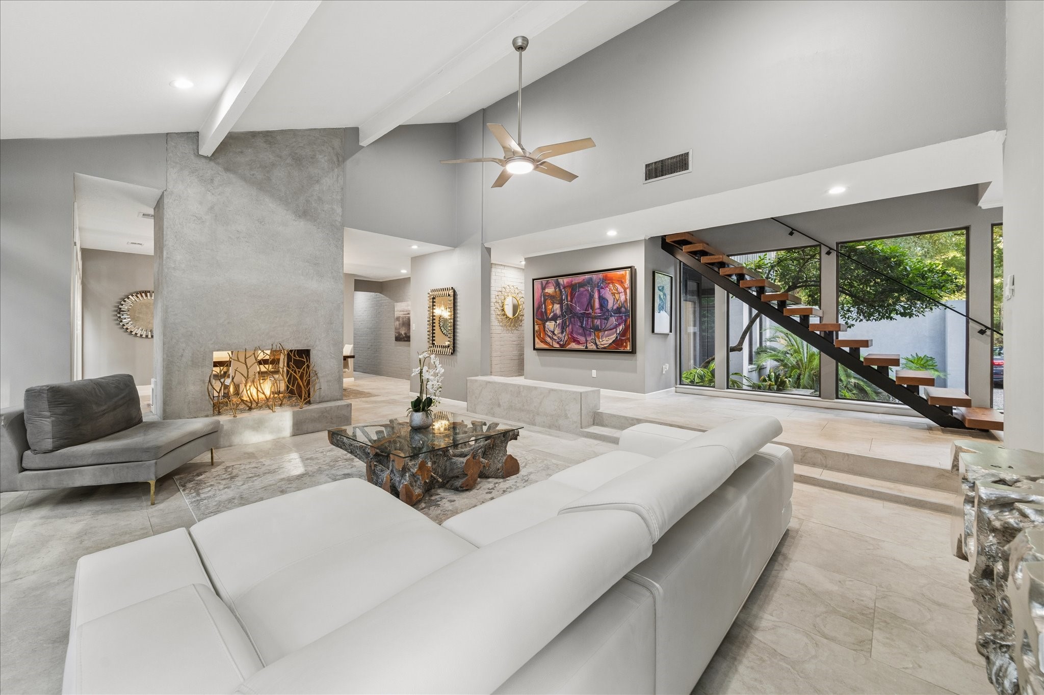  2411 Oakbank Drive - 物件實景
