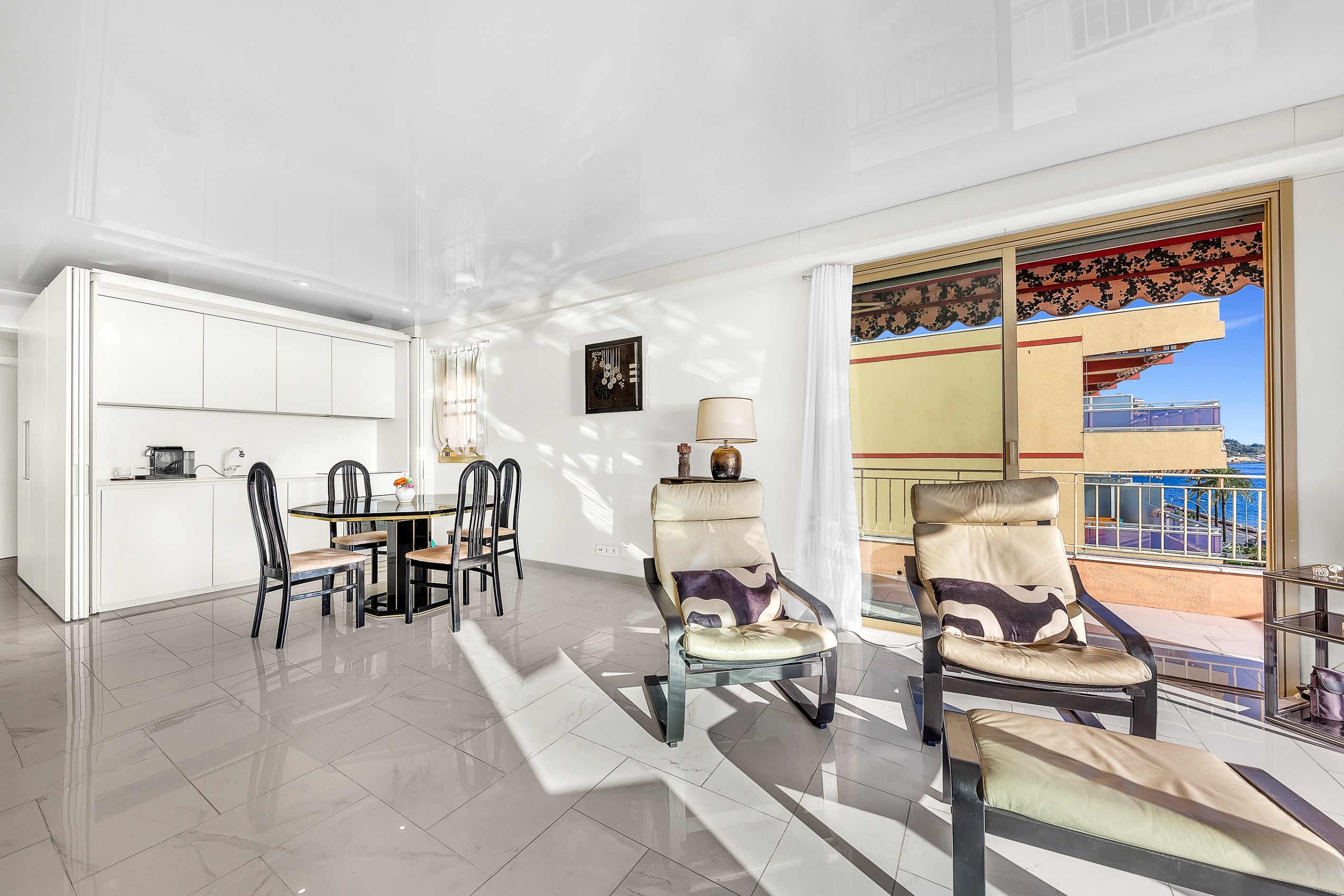  Seafront 2-bed apartment + Garage in Menton Garavan and panoramic sea view - 物件實景