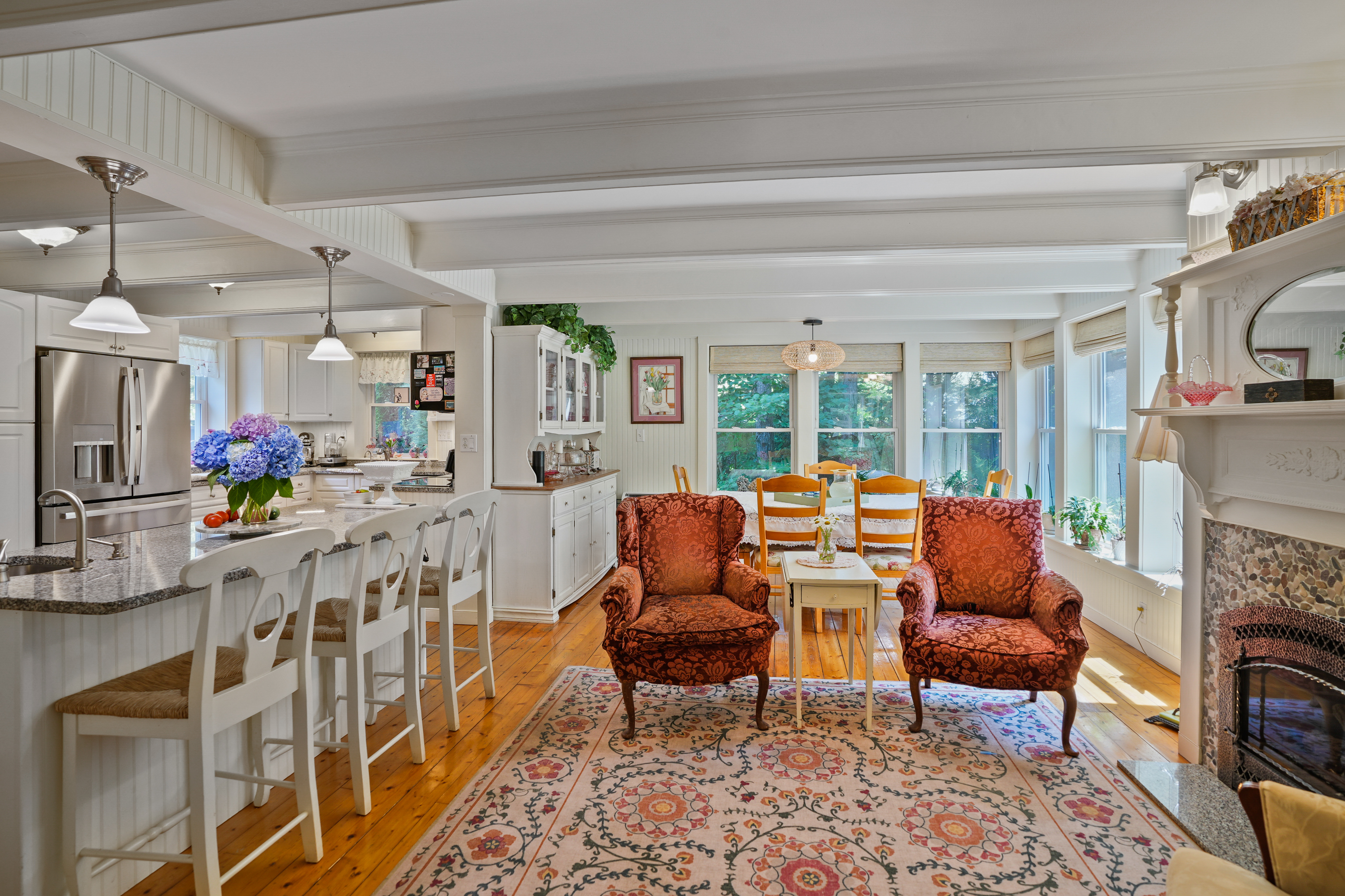  Versatile Edgartown Oasis with Home & Business Potential - 物件實景