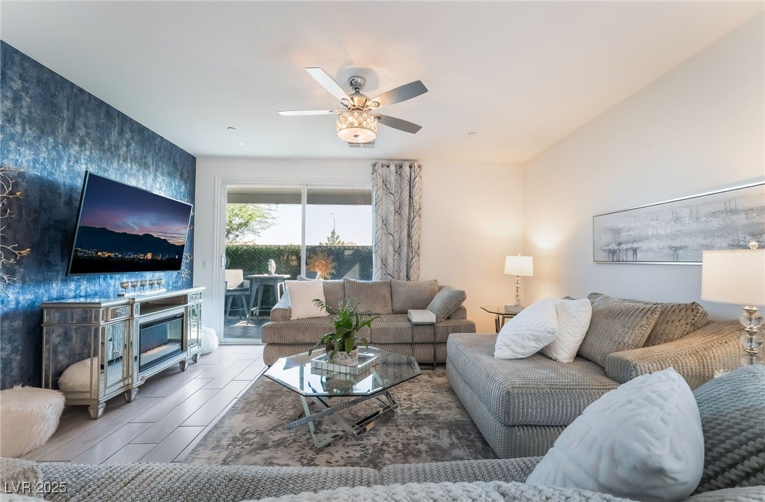 Henderson, Nevada, 89052, United States, 3 Bedrooms Bedrooms, ,2 BathroomsBathrooms,Residential,For Sale,1943155