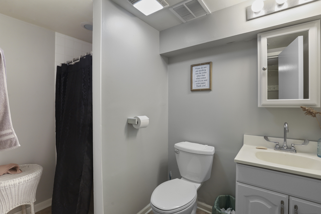 Palatine, Illinois, 60067, United States, 5 Bedrooms Bedrooms, ,Residential,For Sale,1792891