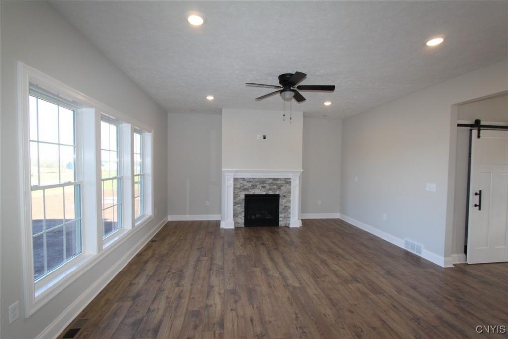 Baldwinsville, New York, 13027, United States, 4 Bedrooms Bedrooms, ,3 BathroomsBathrooms,Residential,For Sale,1686652