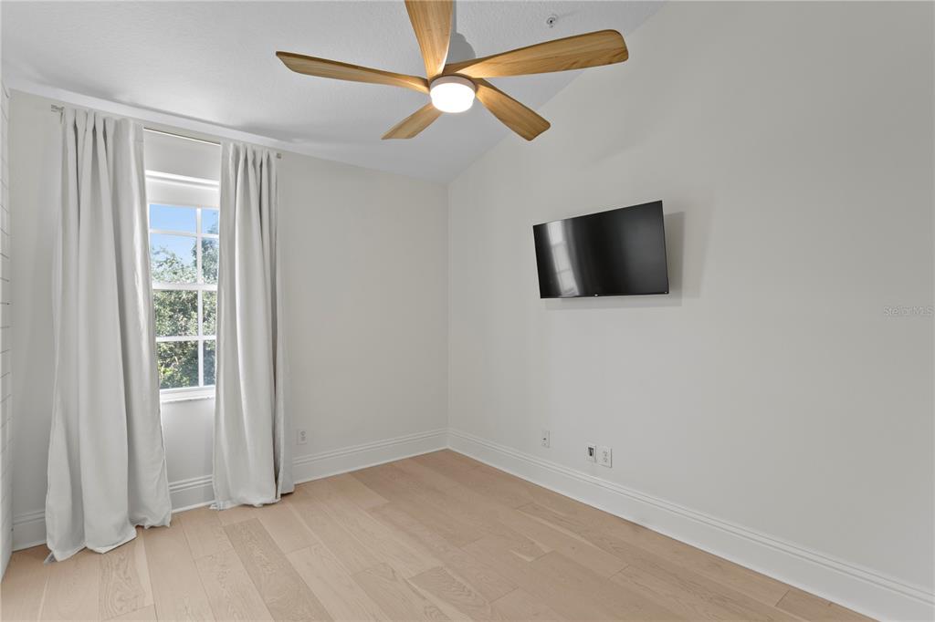 Tampa, Florida, 33602, United States, 3 Bedrooms Bedrooms, ,3 BathroomsBathrooms,Residential,For Sale,1902544