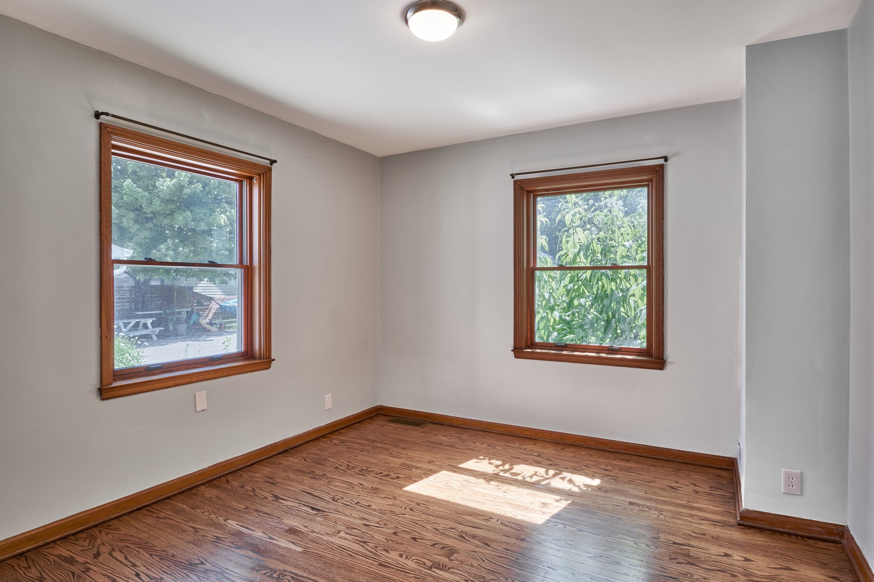  Four Bedroom Brick Cottage in Historic Butler-Tarkington - 物件實景