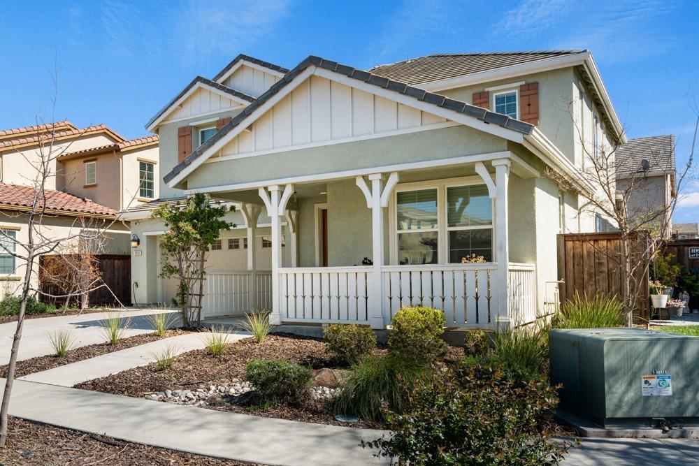 Woodland, California, 95776, United States, 4 Bedrooms Bedrooms, ,3 BathroomsBathrooms,Residential,For Sale,1939762