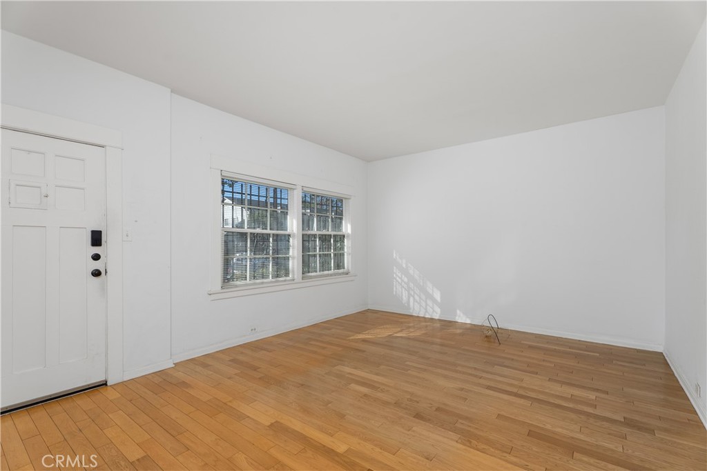 Long Beach, California, 90802, United States, 2 Bedrooms Bedrooms, ,1 BathroomBathrooms,Residential,For Sale,1985541