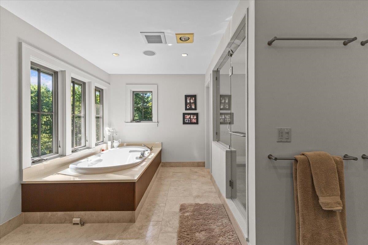 Stowe, Vermont, 05672, United States, 6 Bedrooms Bedrooms, ,3 BathroomsBathrooms,Residential,For Sale,1939476