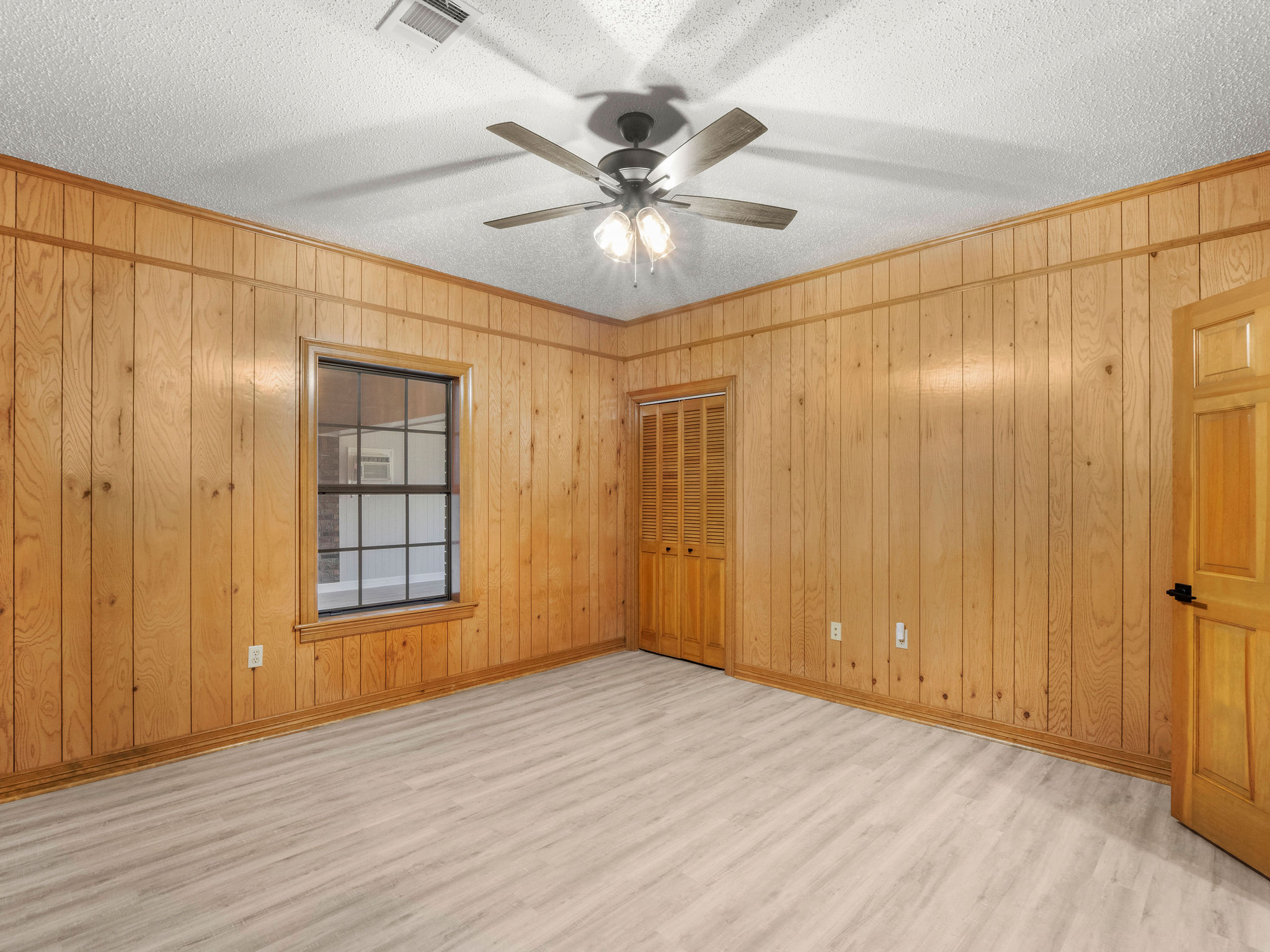 Zwolle, Louisiana, 71486, United States, 5 Bedrooms Bedrooms, ,3 BathroomsBathrooms,Residential,For Sale,1981648