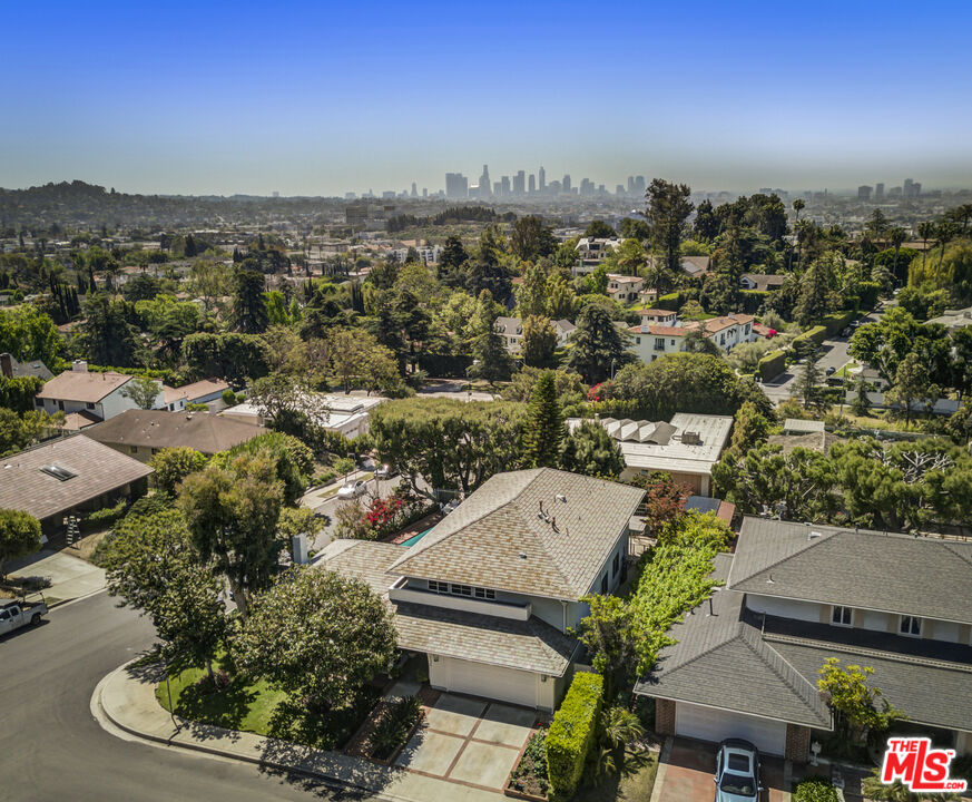 Los Angeles, California, 90027, United States, 4 Bedrooms Bedrooms, ,4 BathroomsBathrooms,Residential,For Sale,1918176