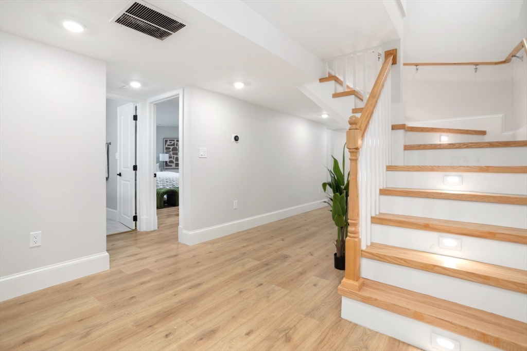 56 Putnam, 1, Somerville, Massachusetts, 02143, United States, 5 Bedrooms Bedrooms, ,3 BathroomsBathrooms,Residential,For Sale,56 Putnam , 1,1661296