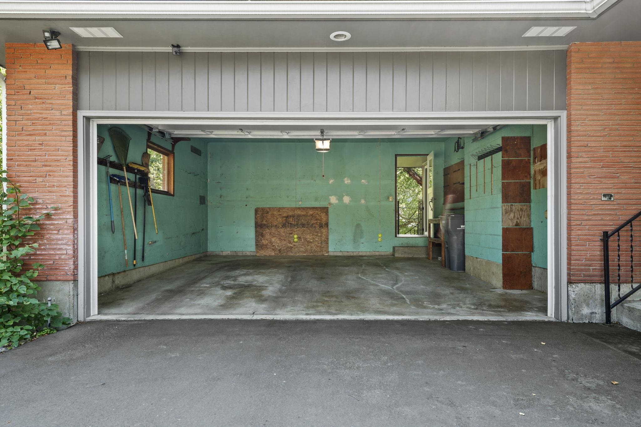 Spokane, Washington, 99208, United States, 4 Bedrooms Bedrooms, ,3 BathroomsBathrooms,Residential,For Sale,1938722