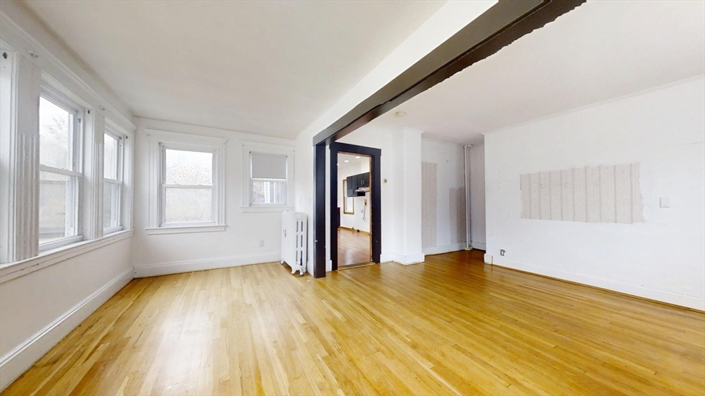 Needham, Massachusetts, 02492, United States, 3 Bedrooms Bedrooms, ,2 BathroomsBathrooms,Residential,For Sale,1988292