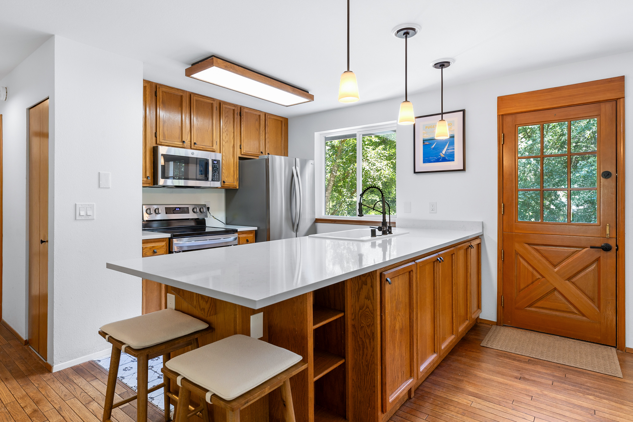  10095 NE Knight Rd, Bainbridge Island, WA 98110 - 物件實景