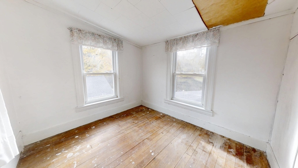 Needham, Massachusetts, 02492, United States, 3 Bedrooms Bedrooms, ,2 BathroomsBathrooms,Residential,For Sale,1988292