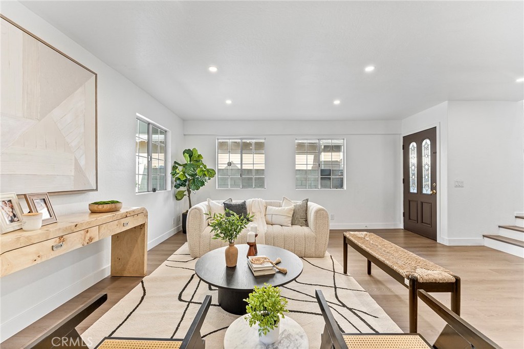 Pasadena, California, 91106, United States, 3 Bedrooms Bedrooms, ,2 BathroomsBathrooms,Residential,For Sale,1976384