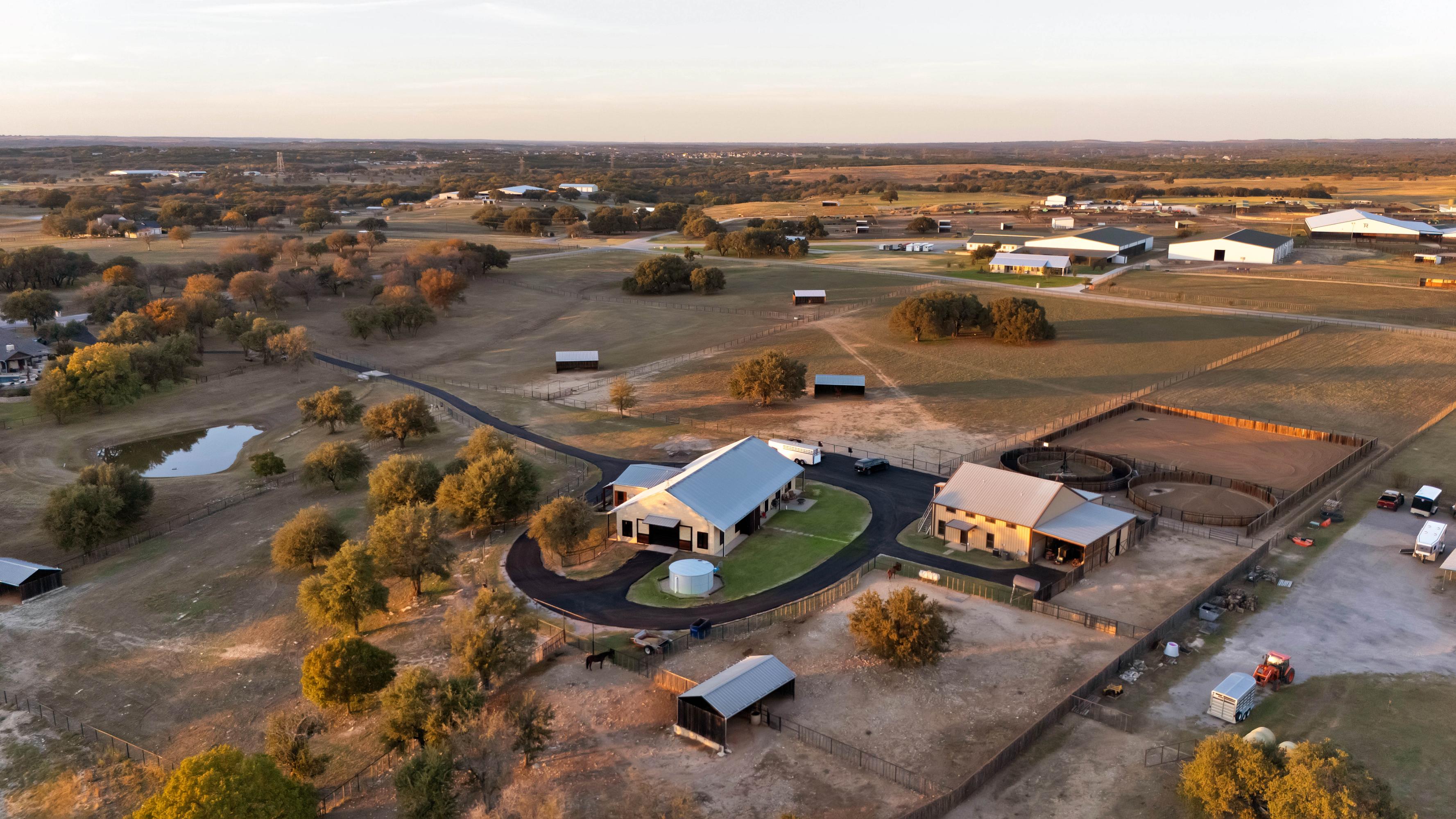  221 Silver Spur, Weatherford, TX, 76087 - 物件實景
