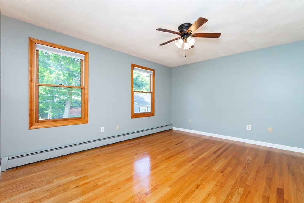 Saugus, Massachusetts, 01906, United States, 4 Bedrooms Bedrooms, ,4 BathroomsBathrooms,Residential,For Sale,2048713