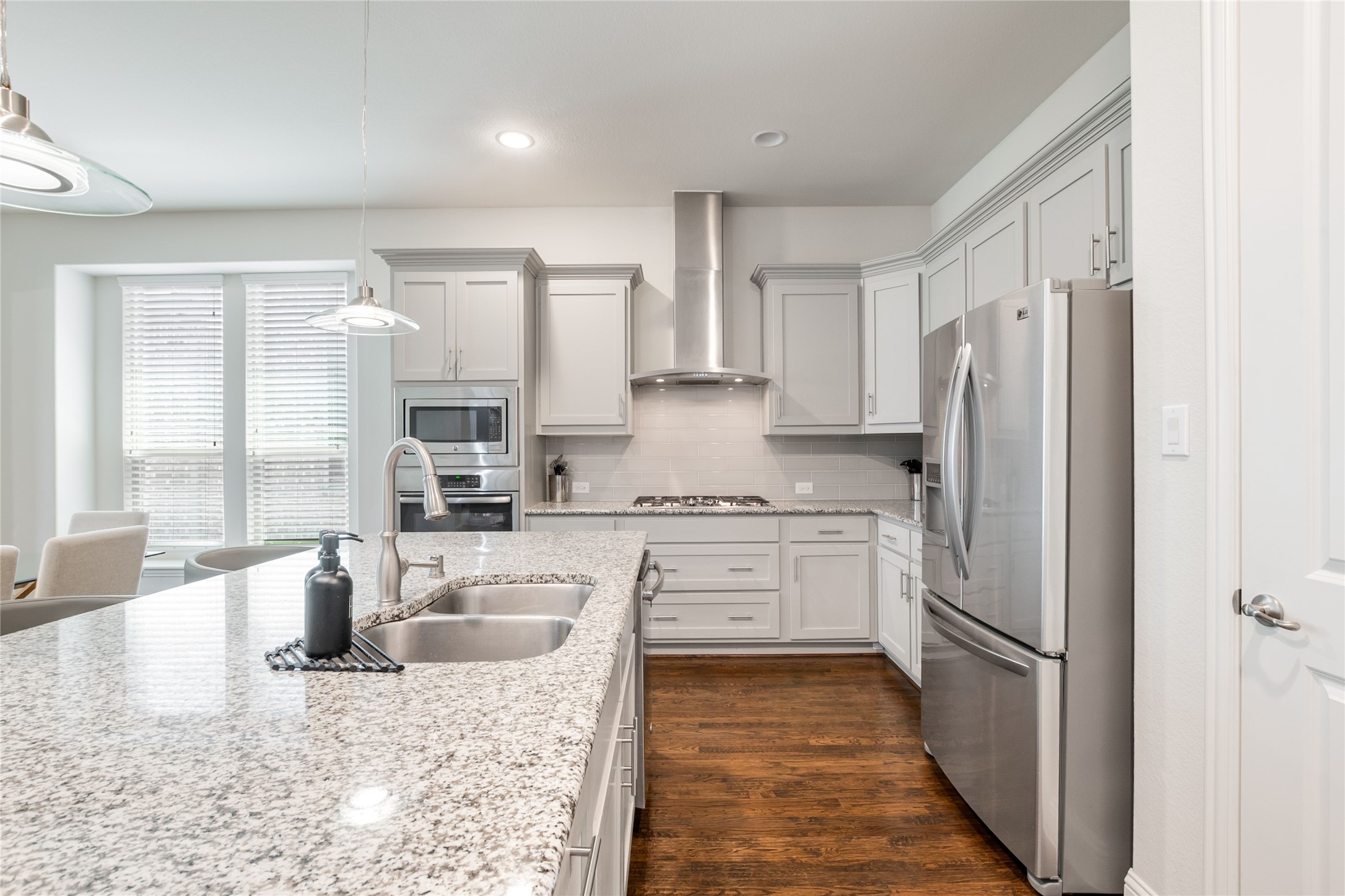 Carrollton, Texas, 75010, United States, 3 Bedrooms Bedrooms, ,2 BathroomsBathrooms,Residential,For Sale,1901690