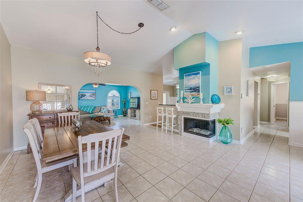 Largo, Florida, 33773, United States, 3 Bedrooms Bedrooms, ,2 BathroomsBathrooms,Residential,For Sale,1939430