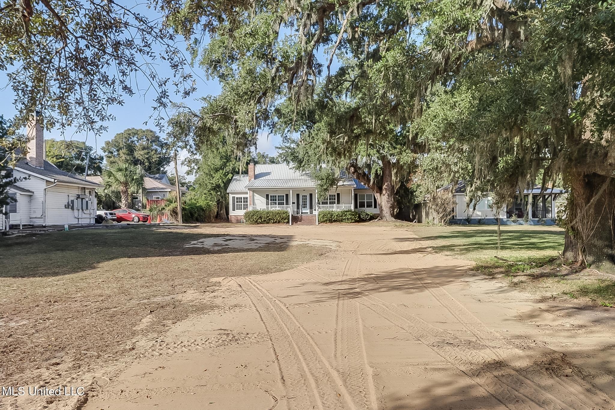 Biloxi, Mississippi, 39530, United States, 3 Bedrooms Bedrooms, ,3 BathroomsBathrooms,Residential,For Sale,1977362