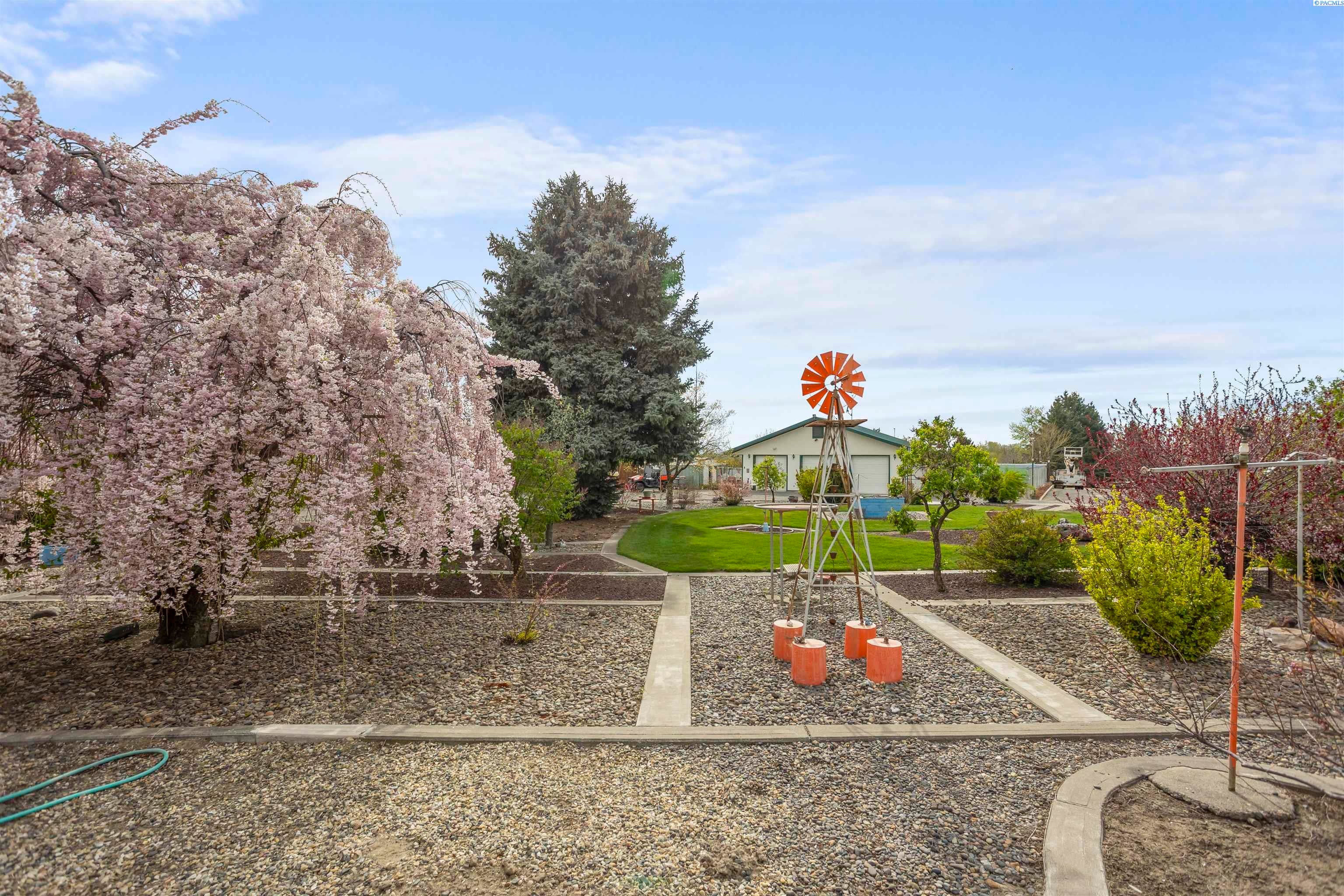 Granger, Washington, 98932, United States, 4 Bedrooms Bedrooms, ,1 BathroomBathrooms,Residential,For Sale,1975233