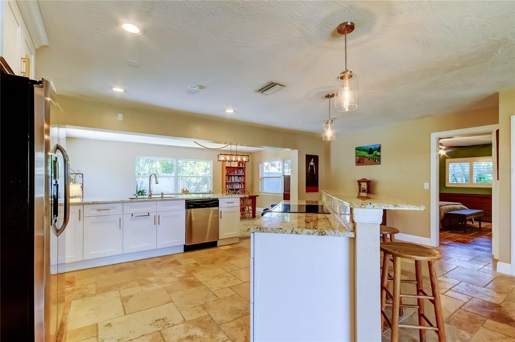 St Petersburg, Florida, 33703, United States, 3 Bedrooms Bedrooms, ,2 BathroomsBathrooms,Residential,For Sale,1821049