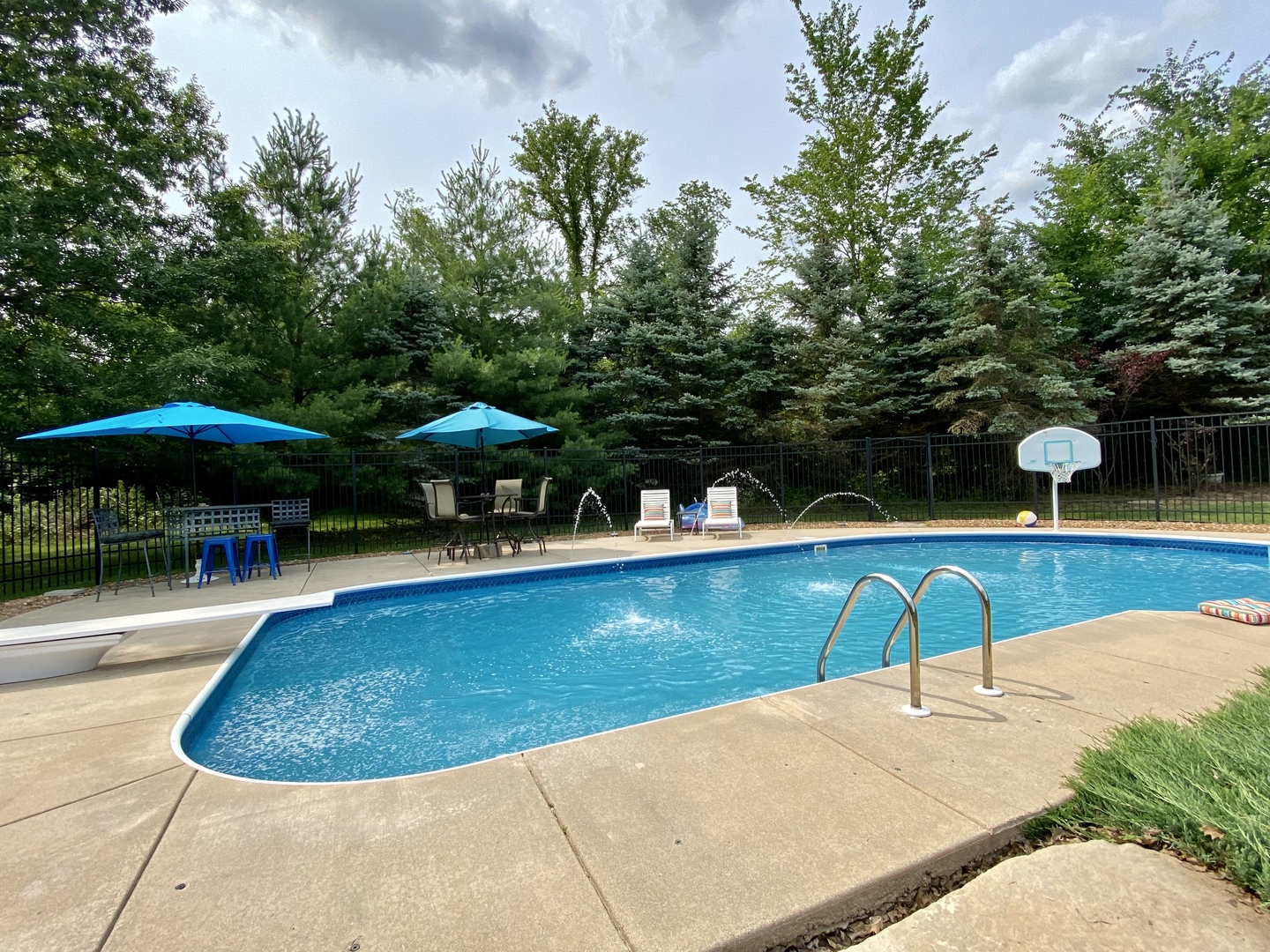 New Lenox, Illinois, 60451, United States, 5 Bedrooms Bedrooms, ,5 BathroomsBathrooms,Residential,For Sale,1920341