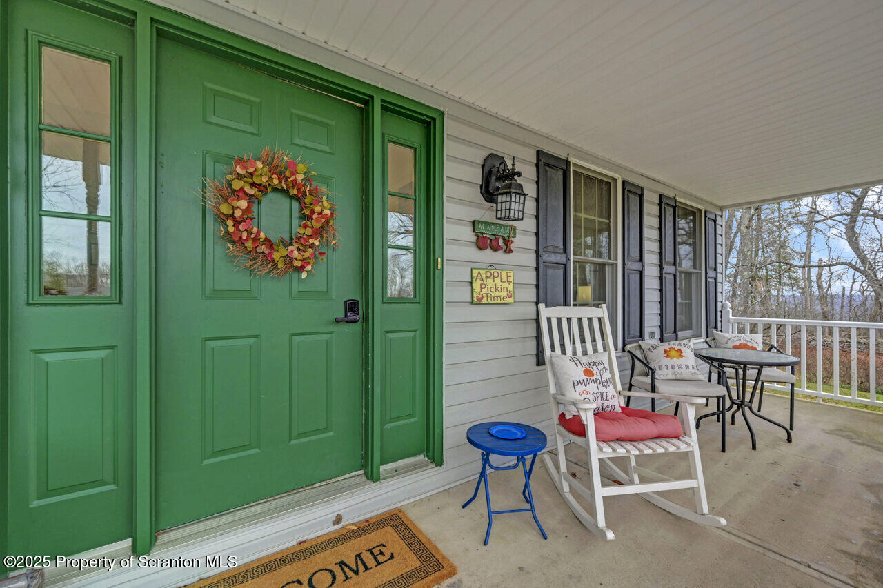 Moscow, Pennsylvania, 18444, United States, 4 Bedrooms Bedrooms, ,3 BathroomsBathrooms,Residential,For Sale,1999733