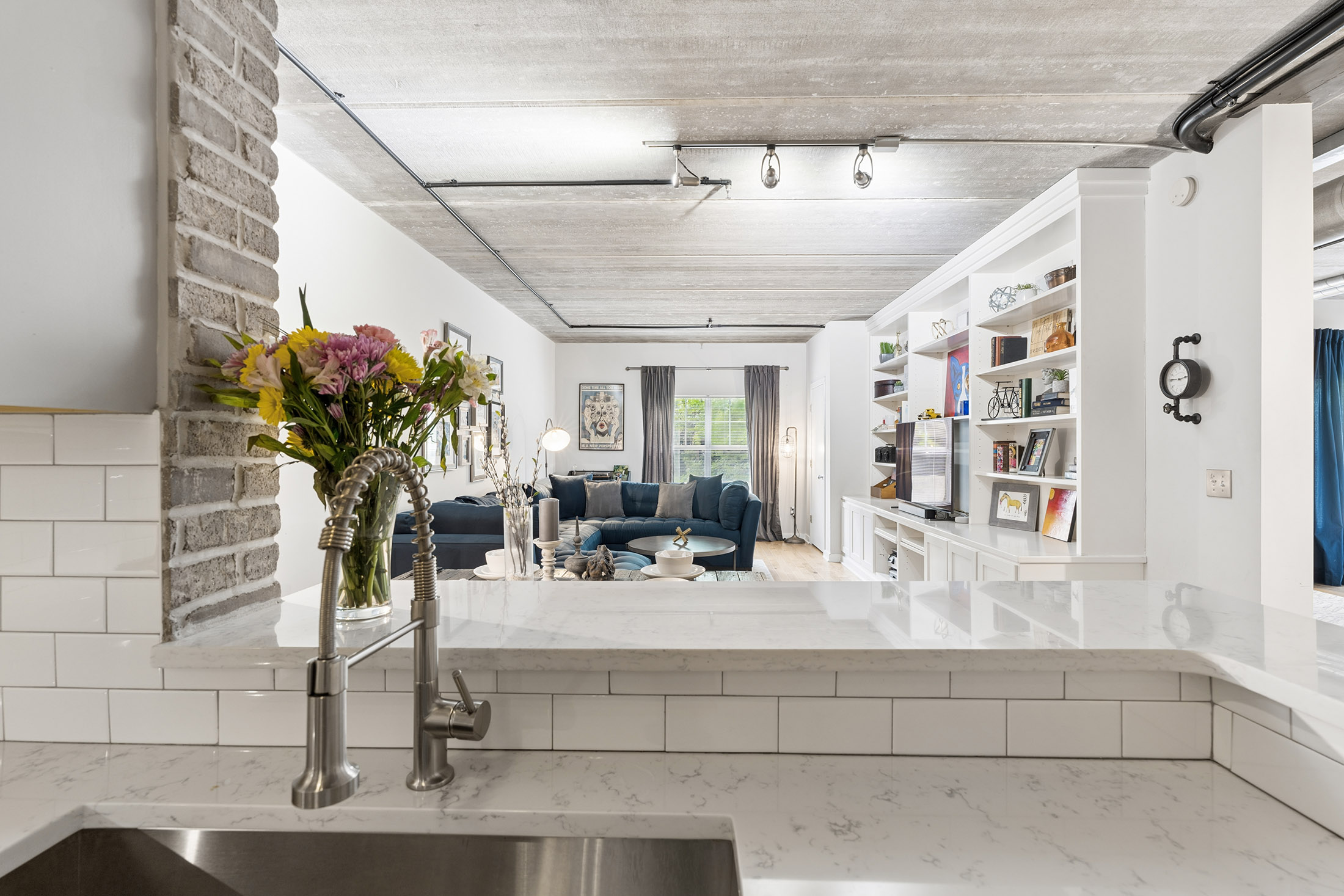  Spacious Heart-of-Midtown Condo - 物件實景