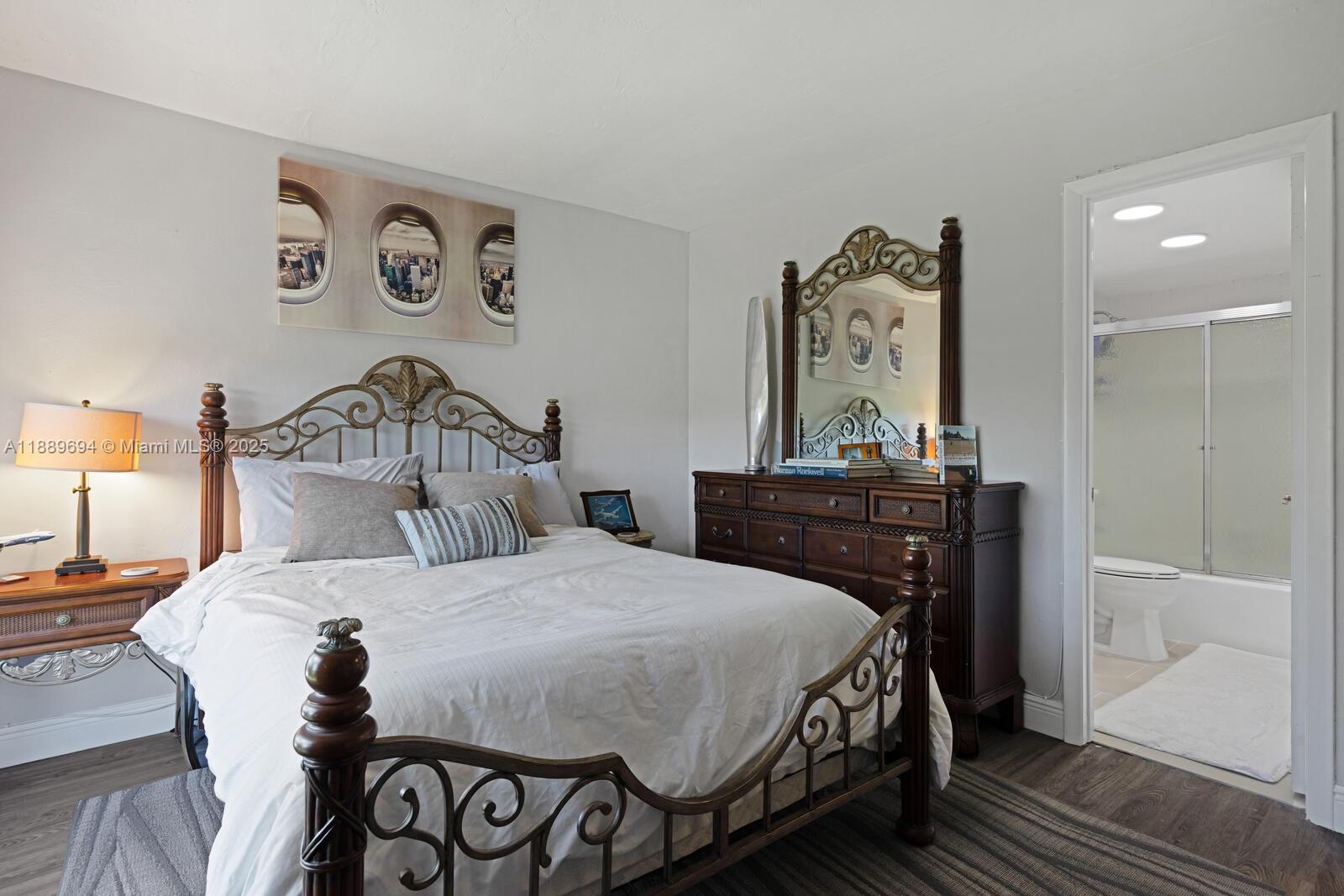 Miami, Florida, 33173, United States, 2 Bedrooms Bedrooms, ,3 BathroomsBathrooms,Residential,For Sale,1970531