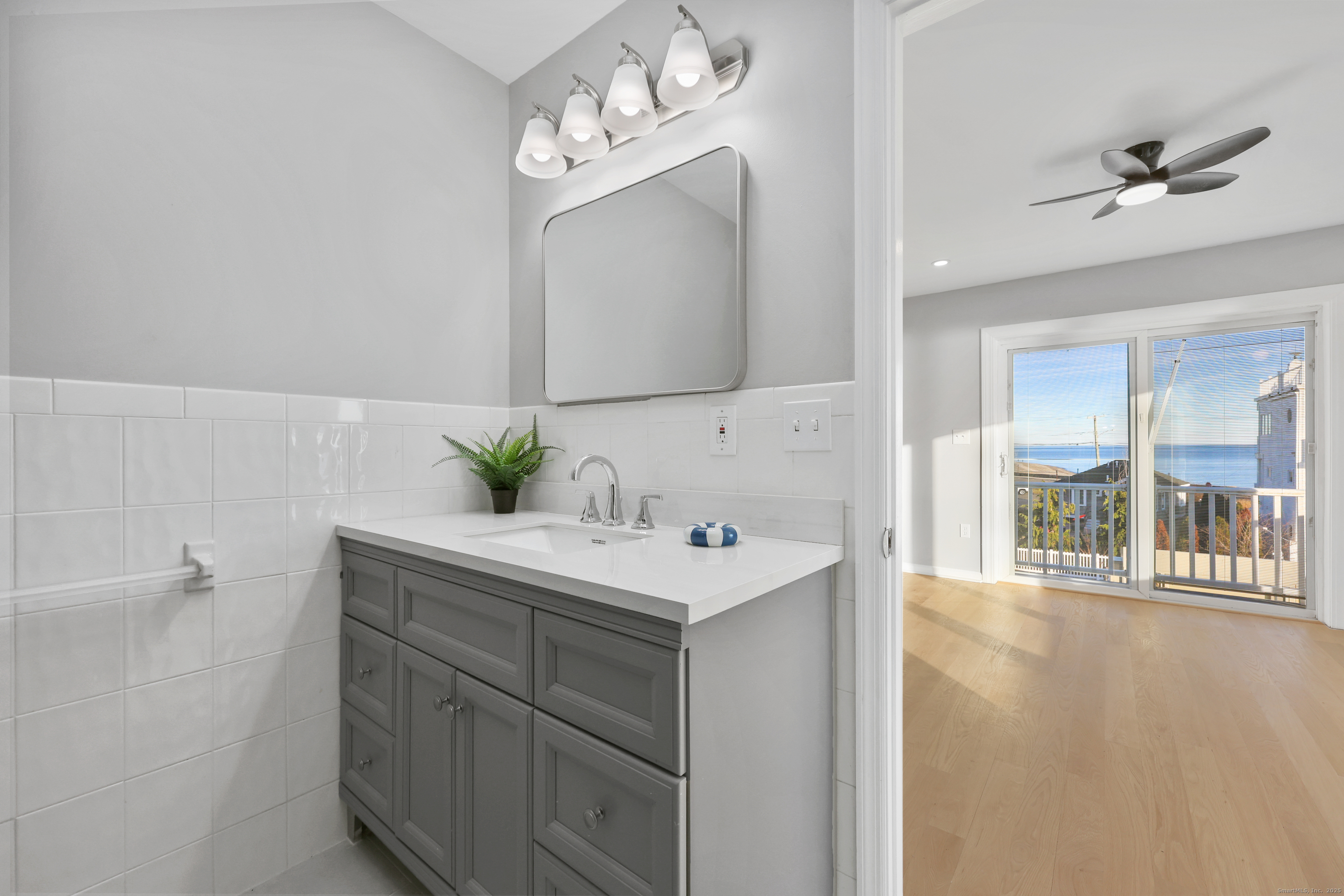 Stratford, Connecticut, 06615, United States, 4 Bedrooms Bedrooms, ,3 BathroomsBathrooms,Residential,For Sale,2003243