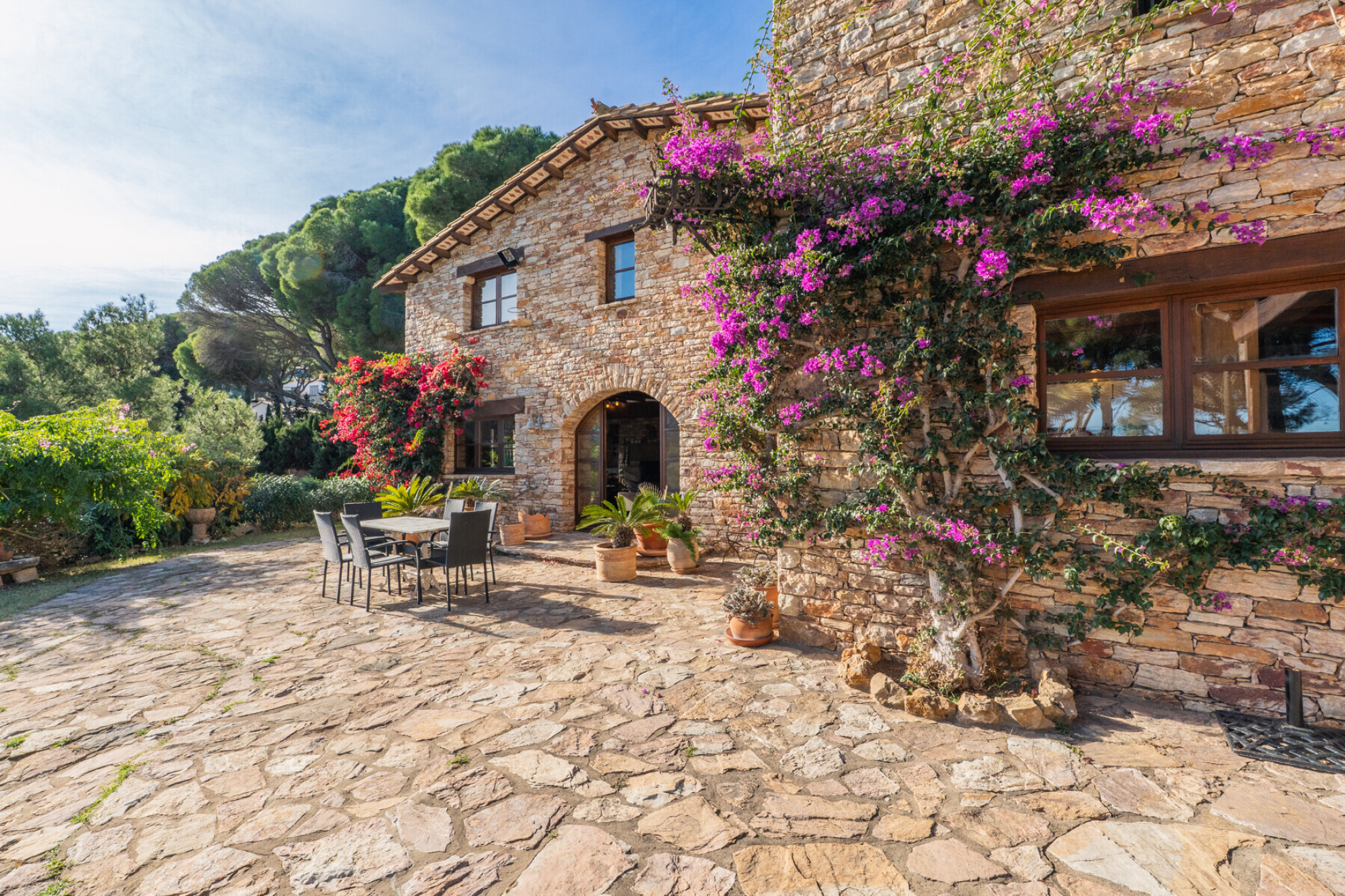  Unique property with sea views in Sa Riera, Begur - 物件實景