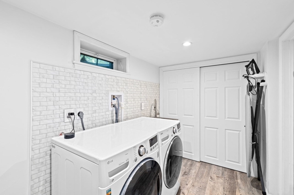 Braintree, Massachusetts, 02184, United States, 5 Bedrooms Bedrooms, ,4 BathroomsBathrooms,Residential,For Sale,1857635